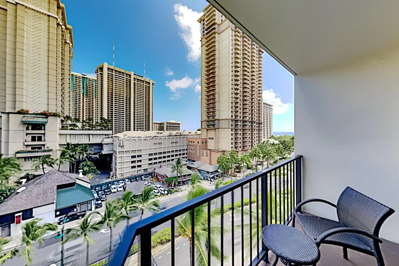 Апартаменты Aqua Palms Waikiki Ocean View Lanai Parking Included Гонолулу Экстерьер фото