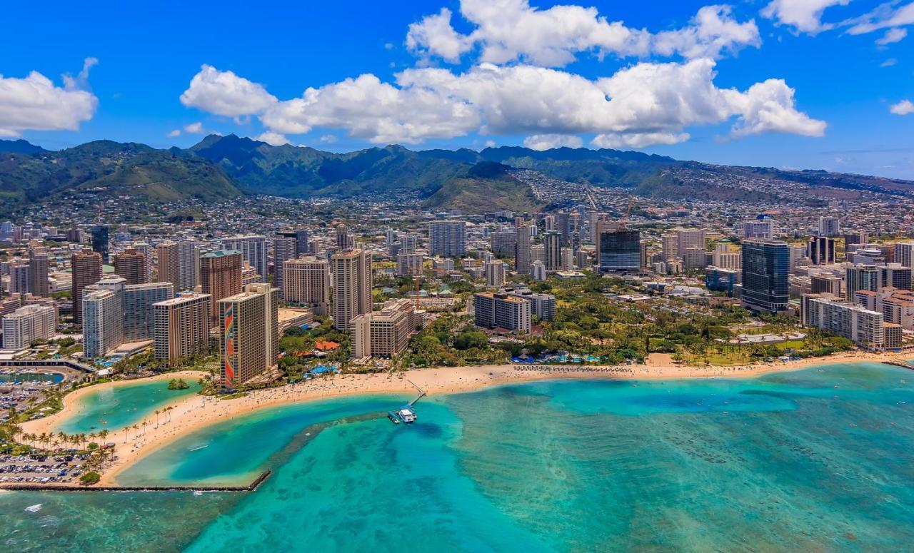 Апартаменты Aqua Palms Waikiki Ocean View Lanai Parking Included Гонолулу Экстерьер фото