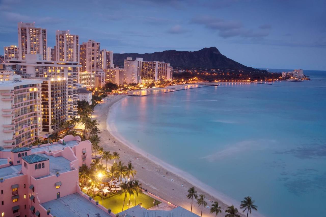 Апартаменты Aqua Palms Waikiki Ocean View Lanai Parking Included Гонолулу Экстерьер фото