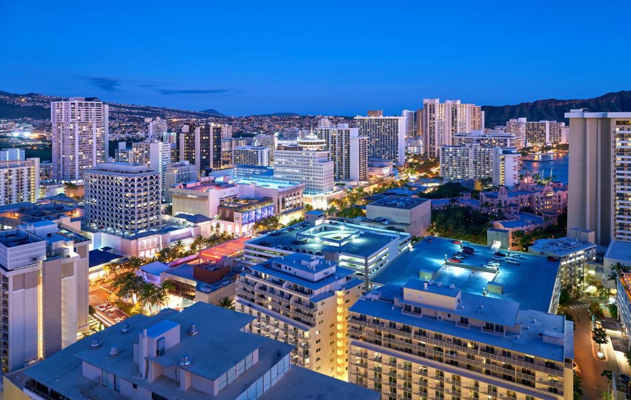 Апартаменты Aqua Palms Waikiki Ocean View Lanai Parking Included Гонолулу Экстерьер фото